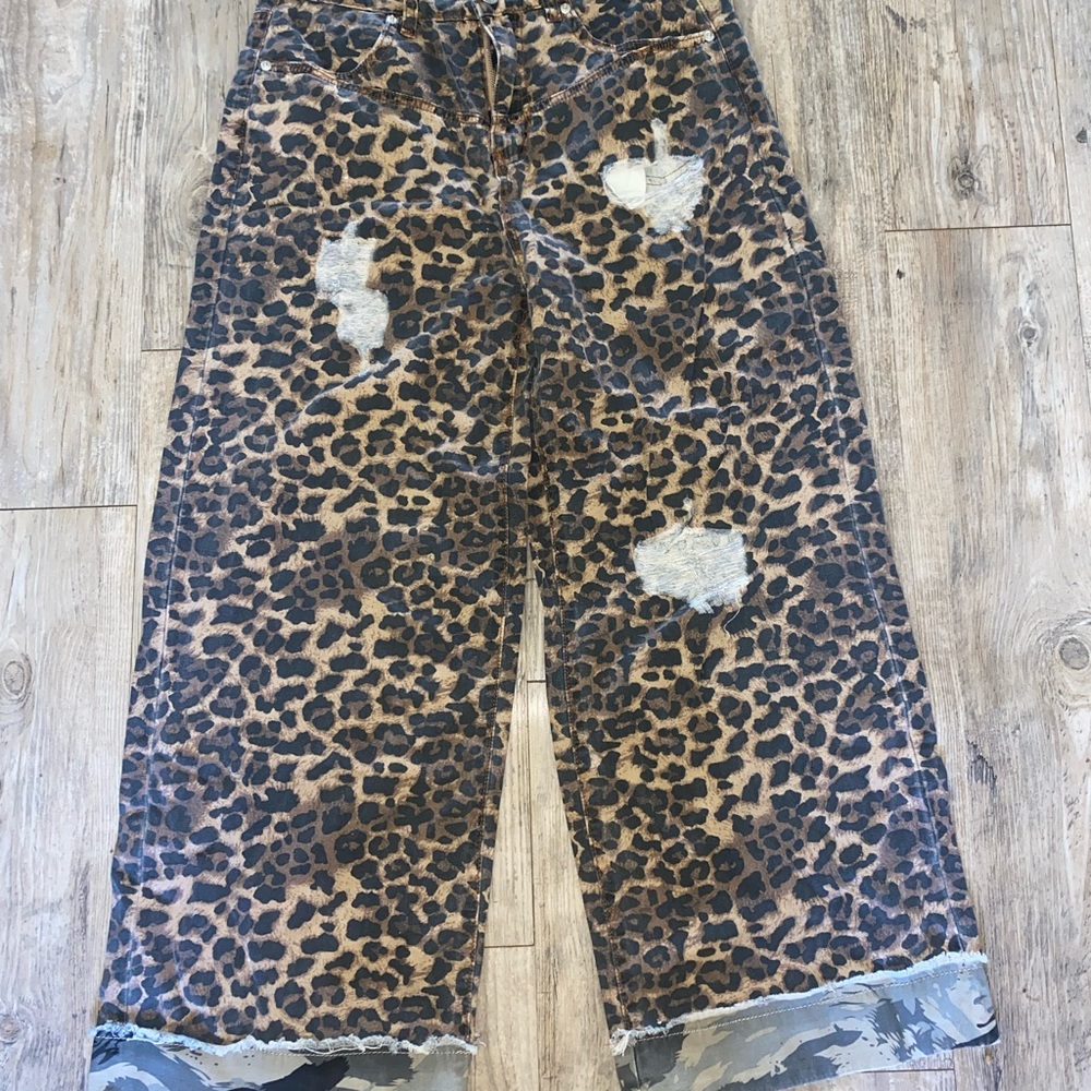 Cropped very cut POL wide leg leopard and Camo pants